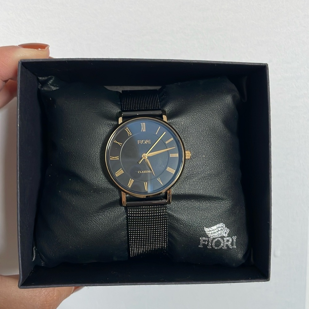 Fiori Watch Never used black